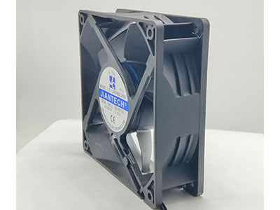 为什么割草机越来越多采用 EC 风扇？从能耗到寿命全解析03